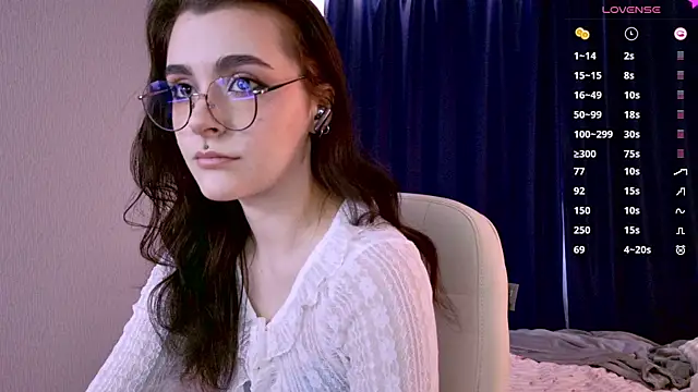 Snapshot of ElizabethMilller_ chatting on 7, 7, 2026 ElizabethMilller online show from 7, 7, 2026