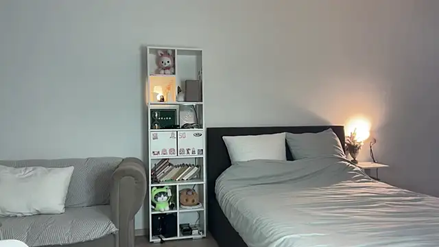 yourlittlesunrise  online show from 1, 12, 2025