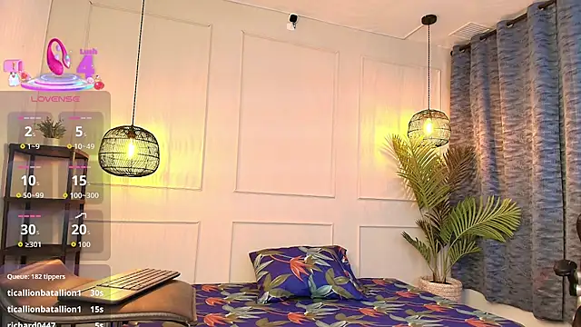 Nikki Vesper online show from 17, 12, 2025