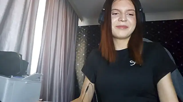 LissaKradfer online show from 18, 10, 2025
