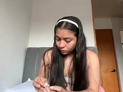 camilita1820 online show from 21, 10, 2025