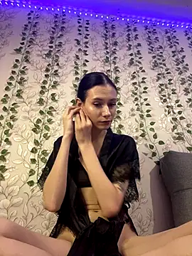 Kisa-Lisa  online show from 3, 11, 2025