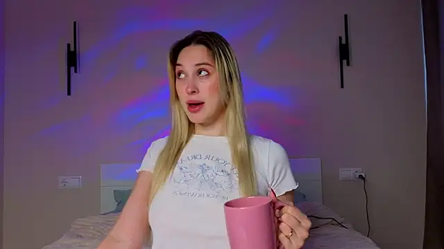 Snapshot of foxy_vivi chatting on 10, 1, 2026 foxy vivi online show from 10, 1, 2026