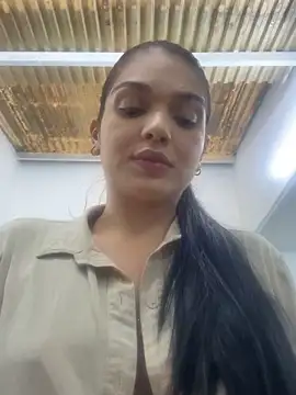 catalina garciaa online show from 25, 11, 2025