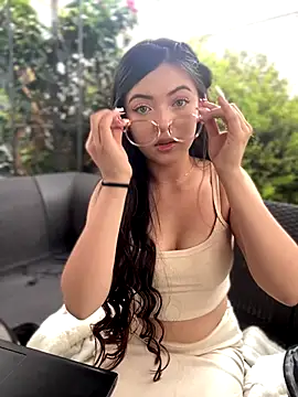 KyliePink  online show from 10, 10, 2025