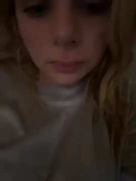 clarissetriolett online show from 4, 10, 2025