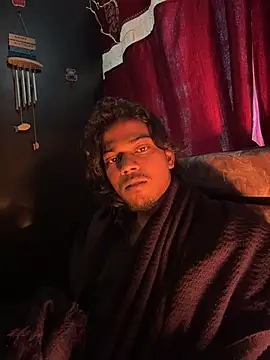 Ujjwallkumar0069 online show from 4, 12, 2025