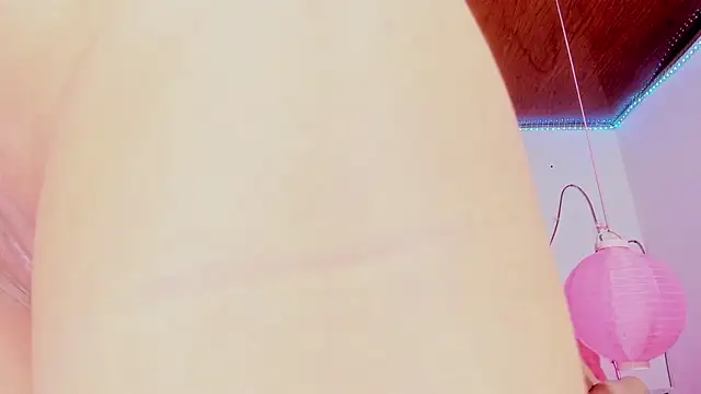 Snapshot of shannon_kinne_ chatting on 16, 12, 2025 shannon kinne online show from 16, 12, 2025