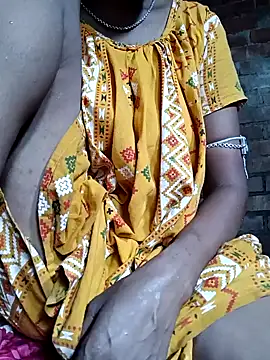 Snapshot of Hotty-romi3 chatting on 11, 10, 2025 Hotty-romi3 online show from 11, 10, 2025