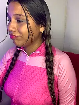 Latina Sarai online show from 6, 10, 2025