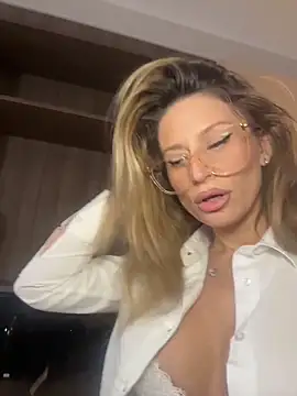 AvaMaddisson online show from 16, 3, 2026