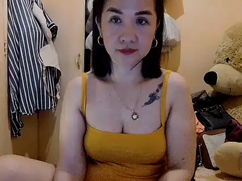 KissHott online show from 9, 2, 2026