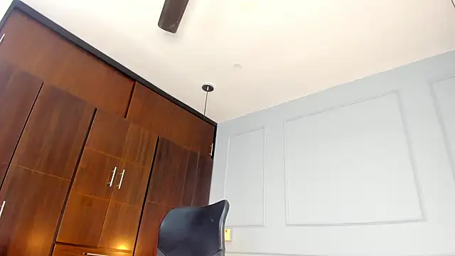 Rose monroee online show from 27, 10, 2025