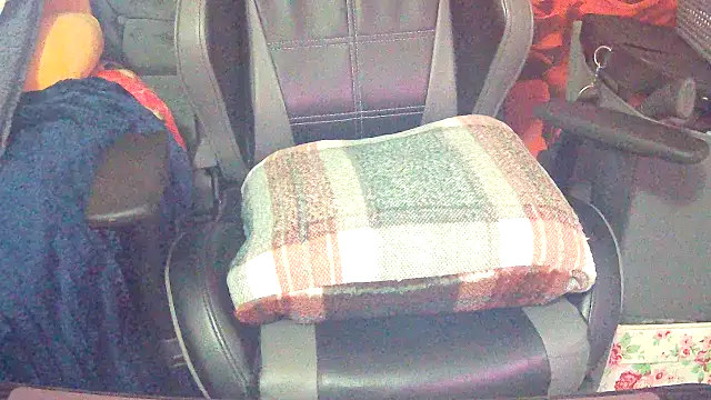 Playful MILF Demi online show from 16, 2, 2026