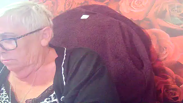 Playful MILF Demi online show from 31, 5, 2026