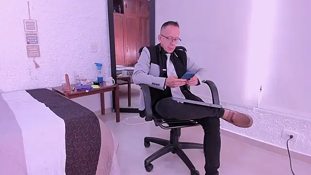 Snapshot of _axelking_ chatting on 2, 12, 2025 axelking online show from 2, 12, 2025