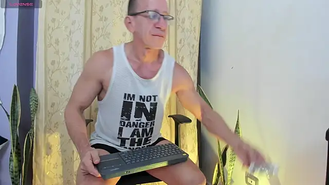 Snapshot of _axelking_ chatting on 19, 5, 2026 axelking online show from 19, 5, 2026
