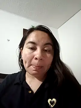 Snapshot of Hatria_Nuu chatting on 4, 10, 2025 Hatria Nuu online show from 4, 10, 2025