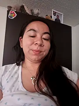 Snapshot of Hatria_Nuu chatting on 1, 11, 2025 Hatria Nuu online show from 1, 11, 2025