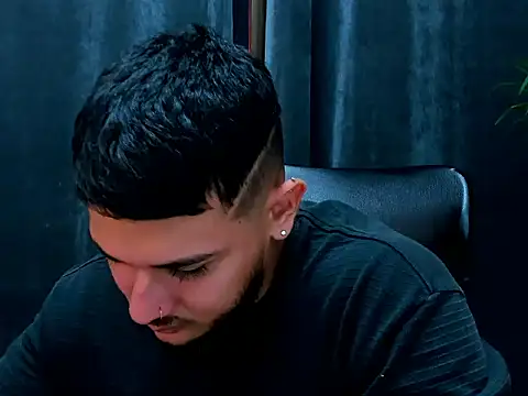 Snapshot of jasonshaw25 chatting on 5, 2, 2026 jasonshaw25 online show from 5, 2, 2026