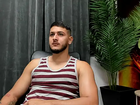 Snapshot of jasonshaw25 chatting on 14, 2, 2026 jasonshaw25 online show from 14, 2, 2026