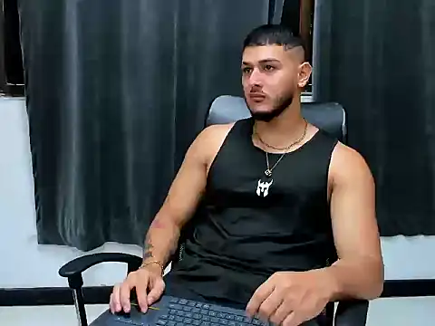 Snapshot of jasonshaw25 chatting on 27, 2, 2026 jasonshaw25 online show from 27, 2, 2026