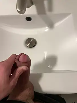 Snapshot of maksinka2006 chatting on 13, 10, 2025 maksinka2006 online show from 13, 10, 2025