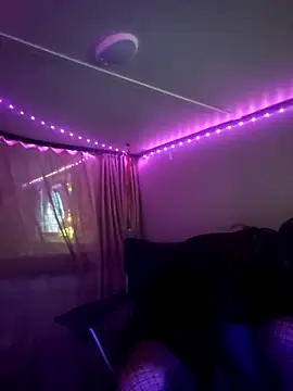 Snapshot of mysissycd chatting on 4, 10, 2025 mysissycd online show from 4, 10, 2025