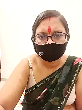 Snapshot of Couple_hardfucking chatting on 27, 11, 2025 Couple hardfucking online show from 27, 11, 2025