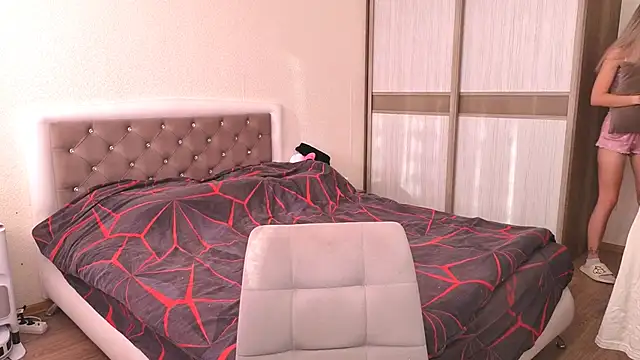 Snapshot of hello_kittyyk chatting on 17, 10, 2025 hello kittyyk online show from 17, 10, 2025