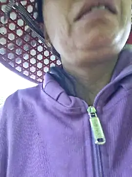 Snapshot of miomio-12 chatting on 16, 10, 2025 miomio-12 online show from 16, 10, 2025