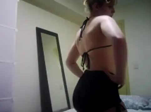 Snapshot of celeste_420ff chatting on 28, 5, 2026 celeste 420ff online show from 28, 5, 2026