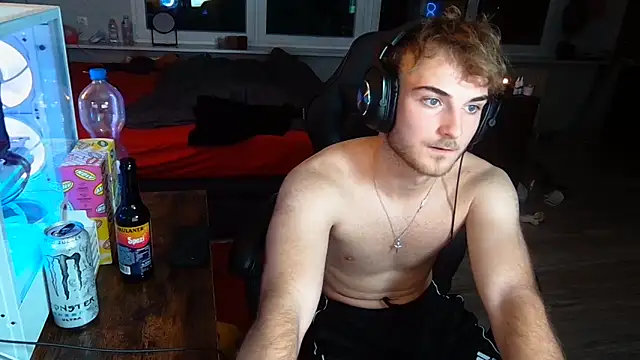 WolkenJunge2006 online show from 5, 10, 2025