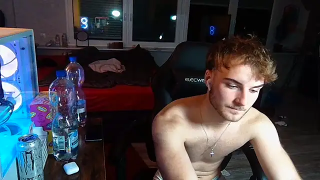 WolkenJunge2006 online show from 8, 10, 2025