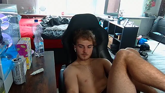 WolkenJunge2006 online show from 9, 10, 2025