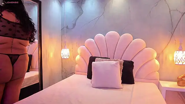 CatalinaCoopper online show from 24, 10, 2025