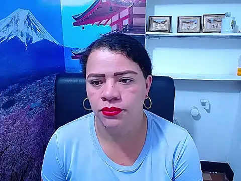 Snapshot of Biigg_xxx chatting on 6, 1, 2026 Biigg xxx online show from 6, 1, 2026