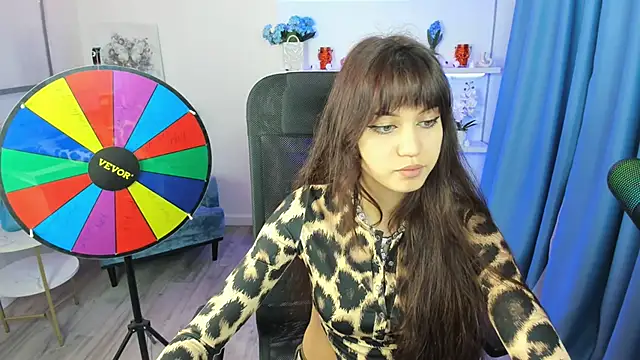 TiffanyYounge online show from 1, 11, 2025