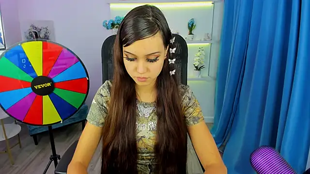 TiffanyYounge online show from 12, 11, 2025