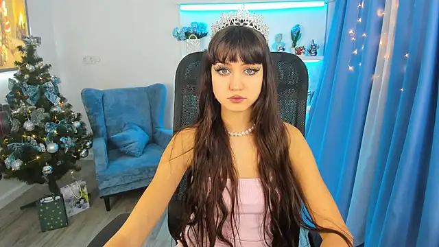 TiffanyYounge online show from 22, 12, 2025