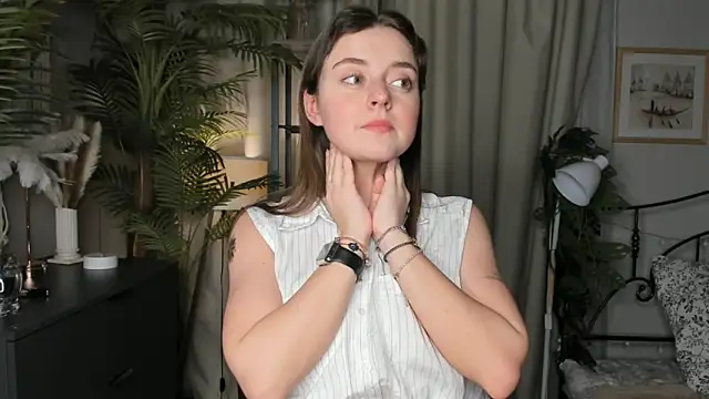 ThelmaJusto online show from 3, 11, 2025