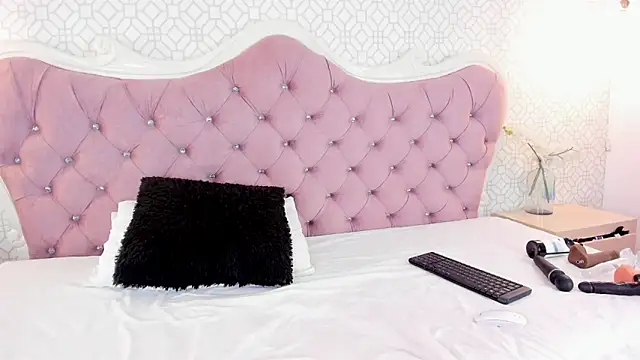 Snapshot of MarcelaCortes chatting on 9, 5, 2026 MarcelaCortes online show from 9, 5, 2026