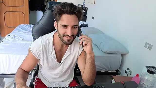 Snapshot of Al3xox02 chatting on 5, 6, 2026 Al3xox02 online show from 5, 6, 2026