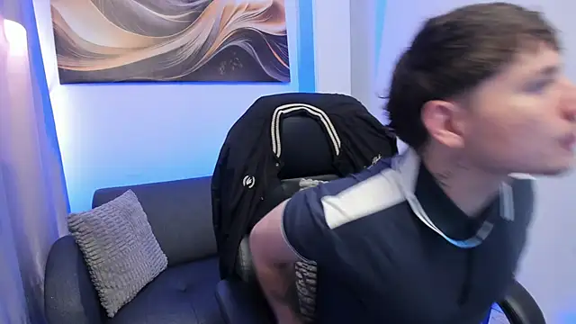 Leoo Miller online show from 4, 2, 2026