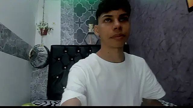 sexyboys cutex18 online show from 13, 3, 2026