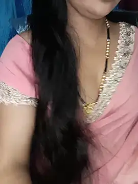 Snapshot of Rashmi_011 chatting on 9, 6, 2026 Rashmi 011 online show from 9, 6, 2026