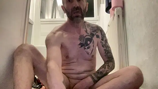 slave44nantes online show from 16, 12, 2025