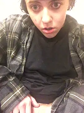 Snapshot of ftmjakeoff chatting on 15, 10, 2025 ftmjakeoff online show from 15, 10, 2025