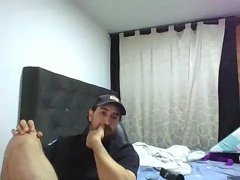Snapshot of coolfriki chatting on 25, 6, 2026 coolfriki online show from 25, 6, 2026