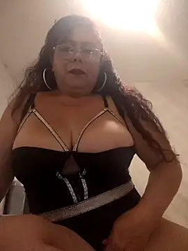 Snapshot of Kamila70 chatting on 26, 11, 2025 Kamila70 online show from 26, 11, 2025